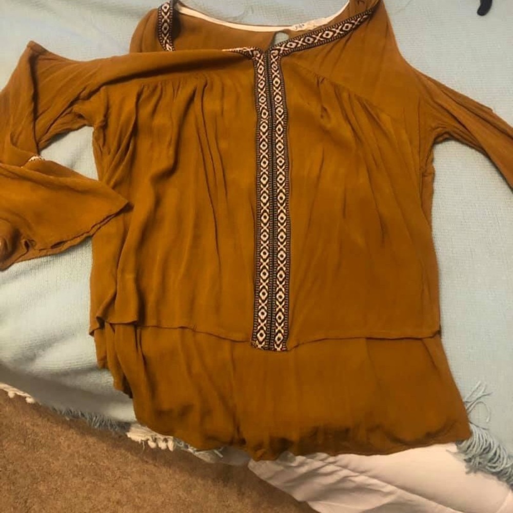 Bell Sleeve Shoulder Cut Out Top